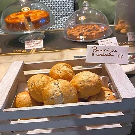 Le Monache كامايوري